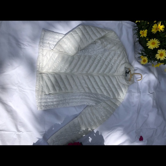 White puffer jacket - Picture 3 of 7